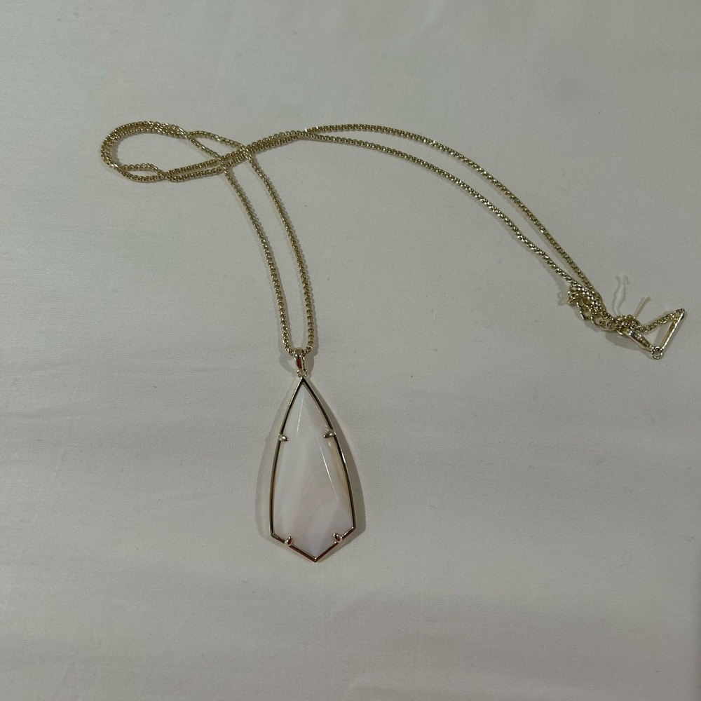 Gold Kendra Scott Necklace